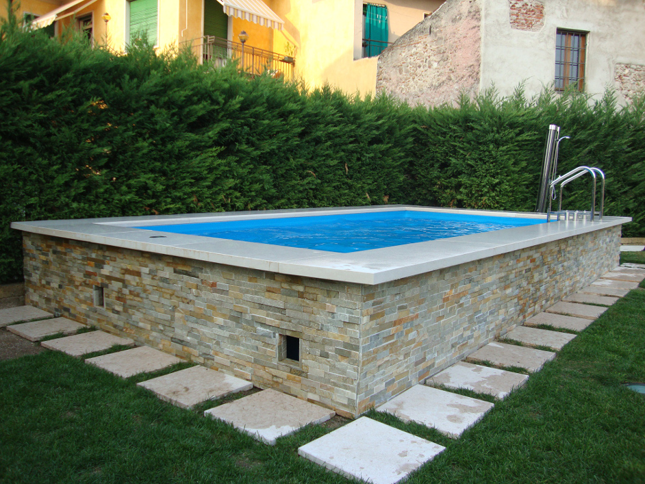 Stein Pool Mallorca